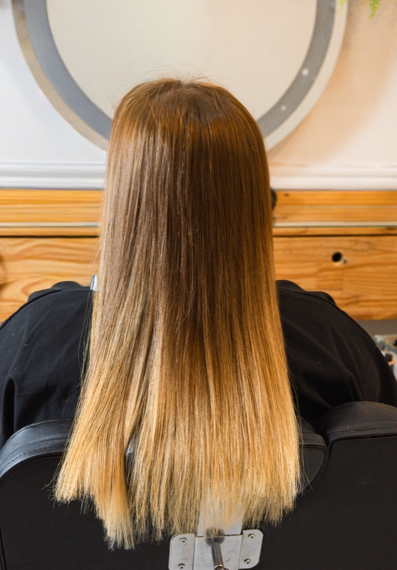 Mega hair aplicado por Marcia Santos Coiffeur 6